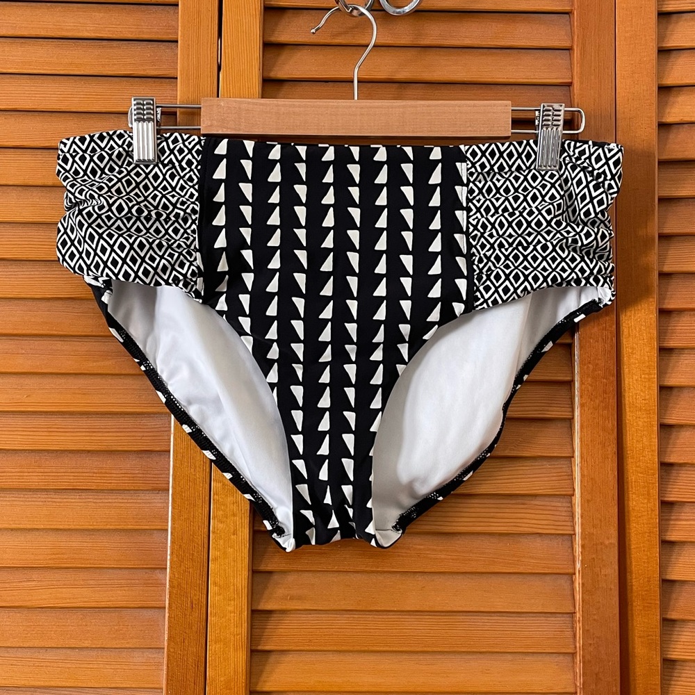 Lands end bikini bottoms. Size 14.